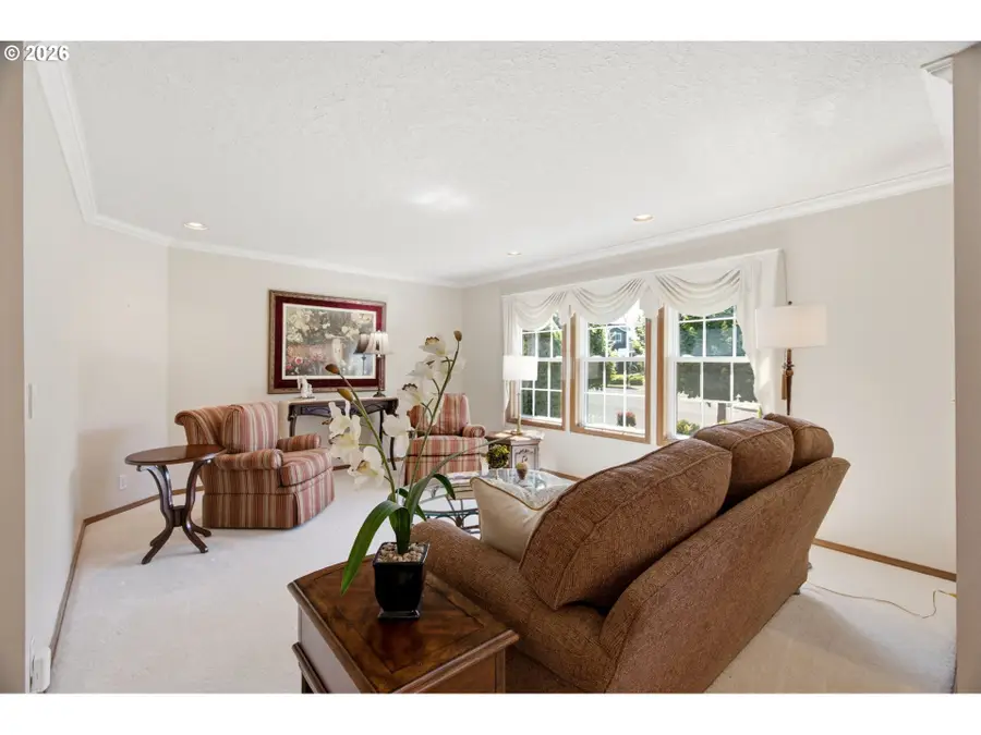 679 NE Maryann Ct, Hillsboro, OR 97124 - #3
