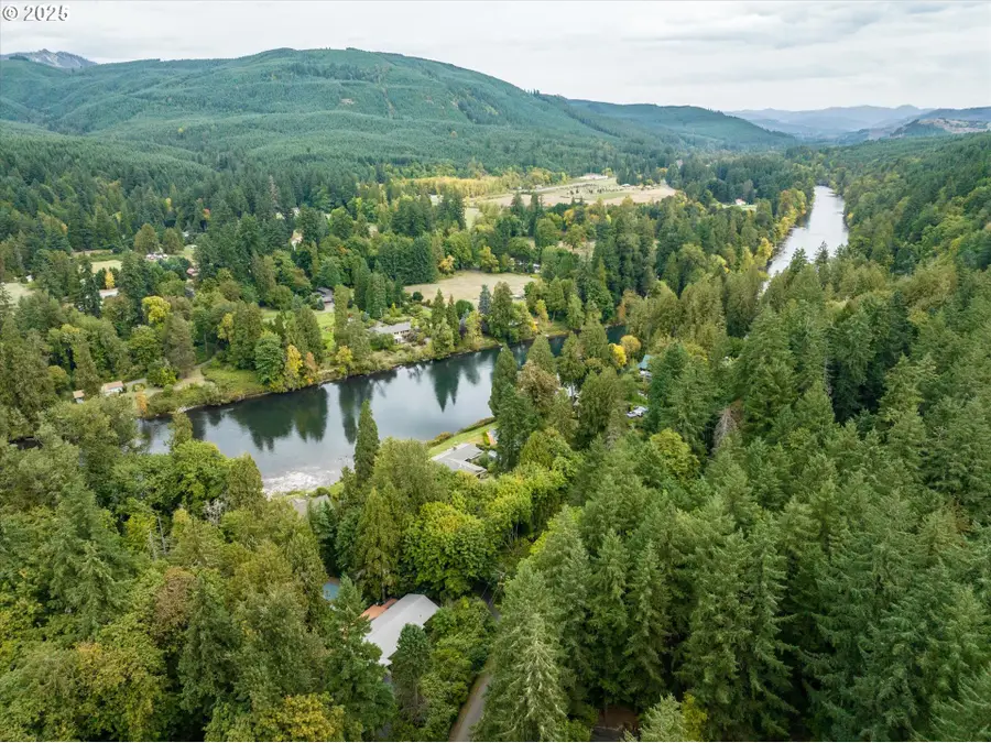 41929 Deerhorn Rd, Springfield, OR 97478 - Image #2