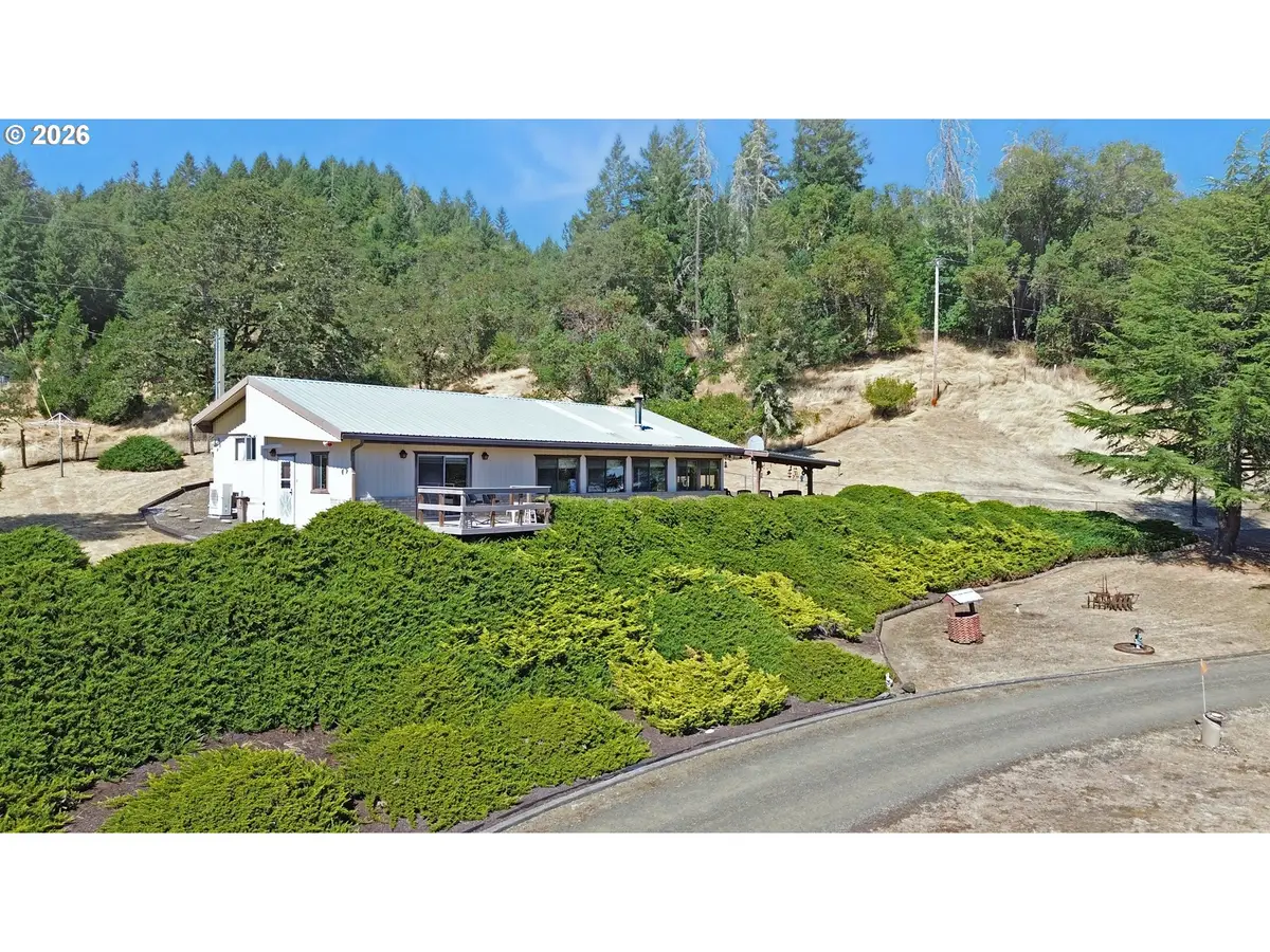 141 Mountainspring Ln, Sutherlin, OR 97479 - #1