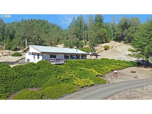 141 Mountainspring Ln, Sutherlin, OR 97479
