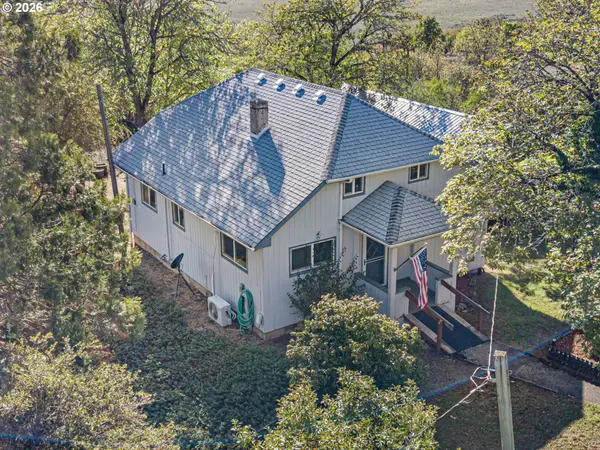 2064 S Myrtle Rd, MyrtleCreek, OR 97457