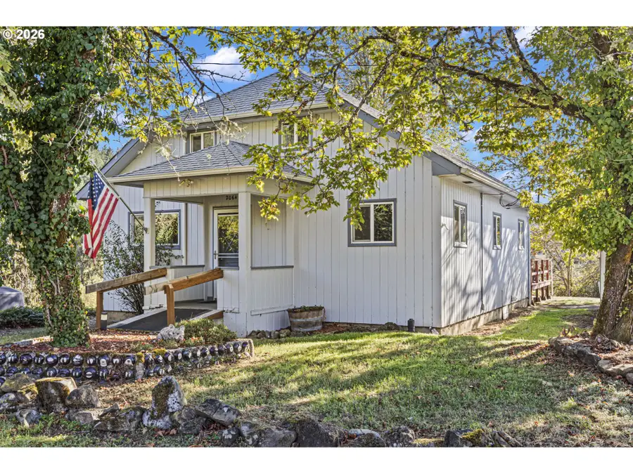 2064 S Myrtle Rd, Myrtle Creek Riddle, OR 97457 - #3