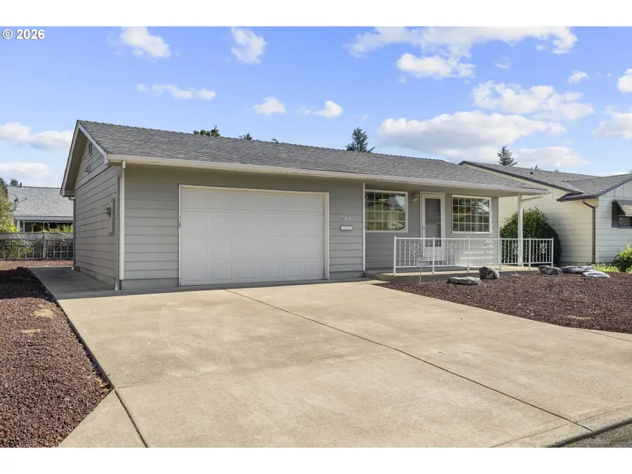 540 W Clackamas Cir, Woodburn, OR 97071 - #2