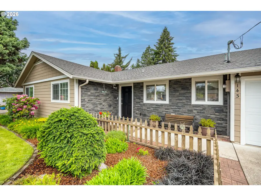 143 Ferndale Dr, Eugene, OR 97404 - #2