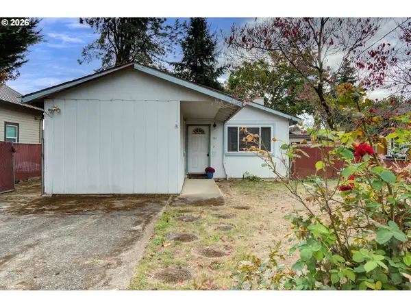 345 W Exeter St, Gladstone, OR 97027