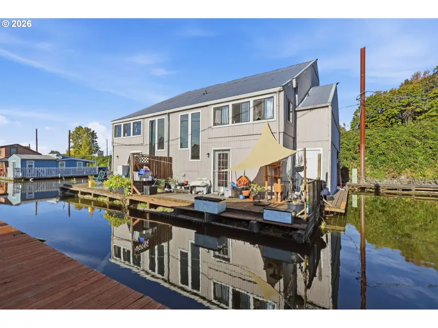 5 W Mill St #B13,B14, Ridgefield, WA 98642 - #2