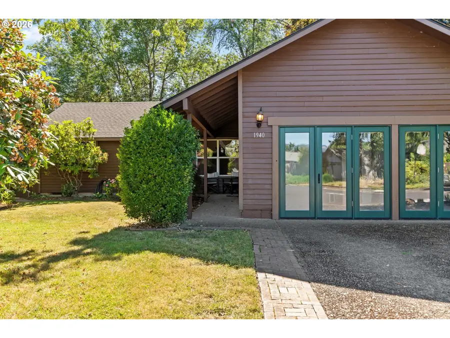 1940 Tarpon St, Eugene, OR 97401 - #2