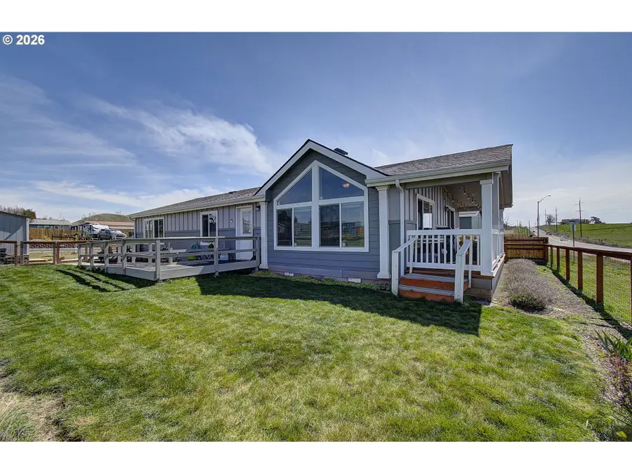 1913 Jaxon St, Goldendale, WA 98620 - #2