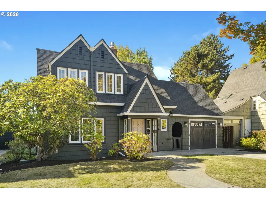 545 SE Peacock Ln, Portland, OR 97214 - #2