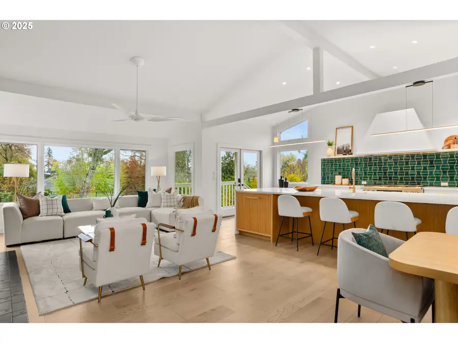 5044 SW Windsor Ct, Portland, OR 97221 - Image #3