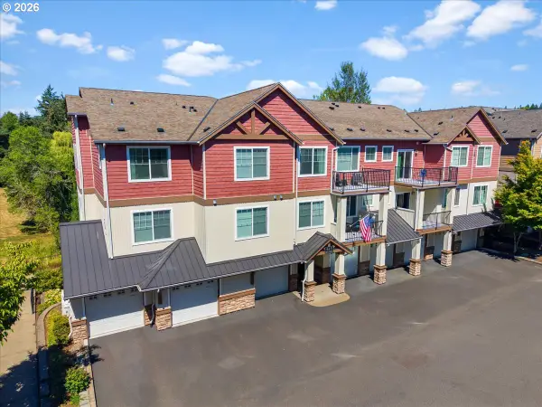 615 NW Lost Springs Ter #404, Portland, OR 97229
