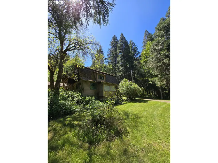 2505 Windy Creek Rd, Glendale, OR 97442 - #2