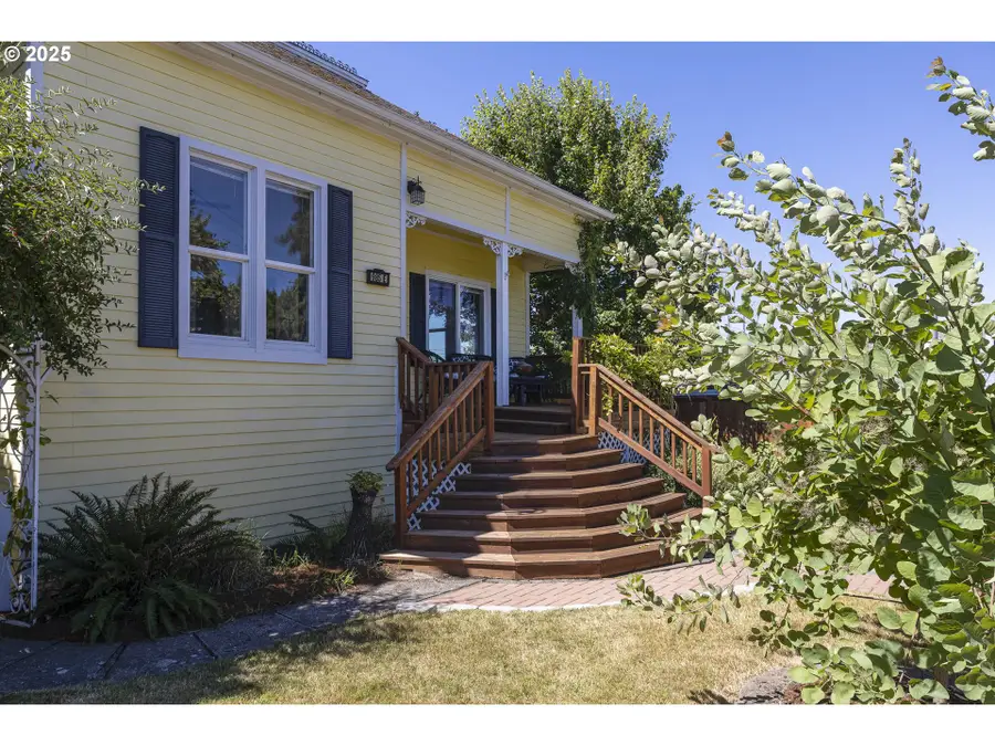 985 E College St, Mount Angel, OR 97362 - Image #3