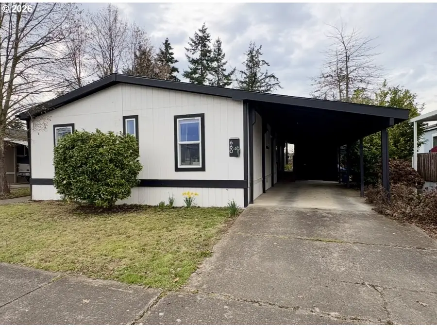 660 Village Dr #13, Molalla, OR 97038 - #2