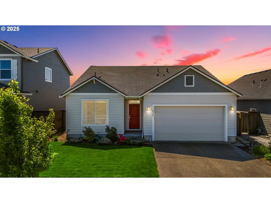 8707 N 1st St, Ridgefield, WA 98642 - #2