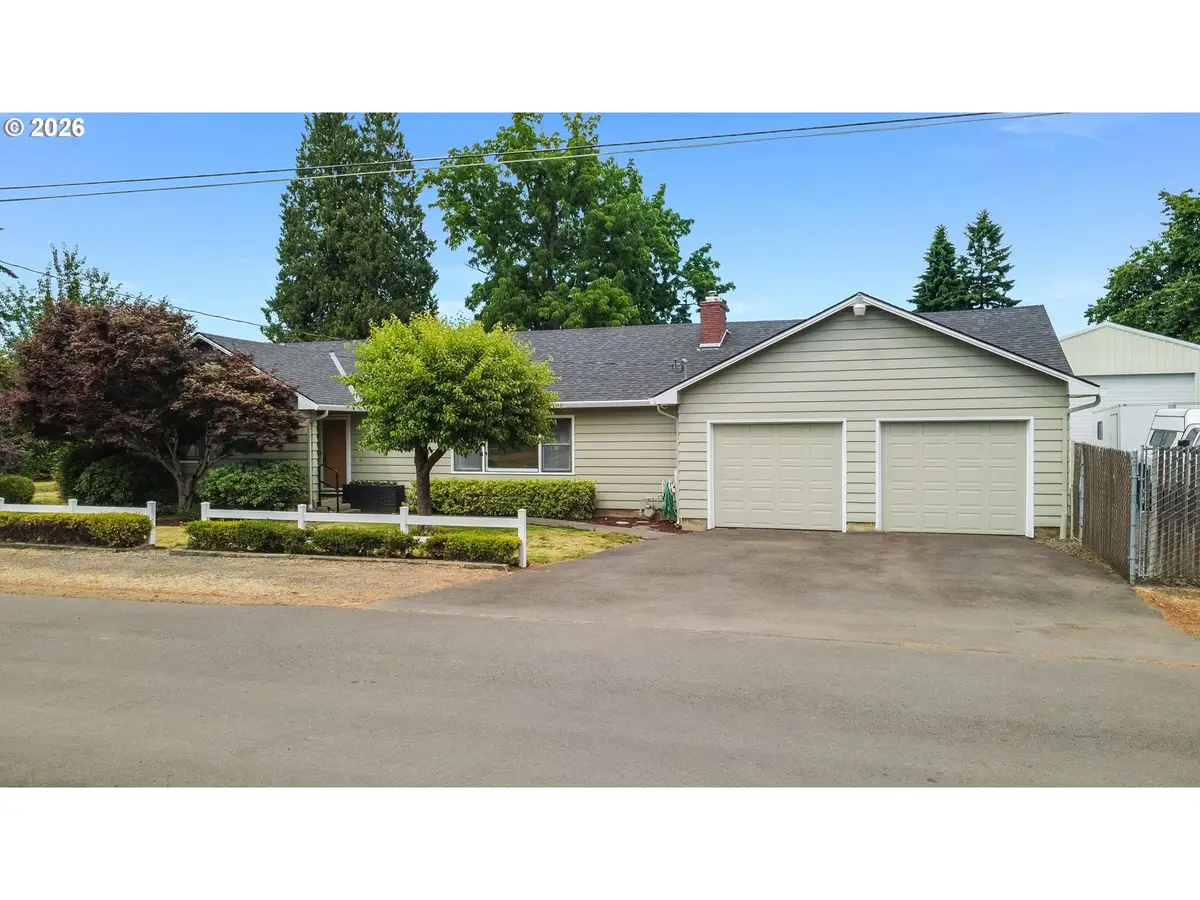 2537 B St, Hubbard, OR 97032 - #1
