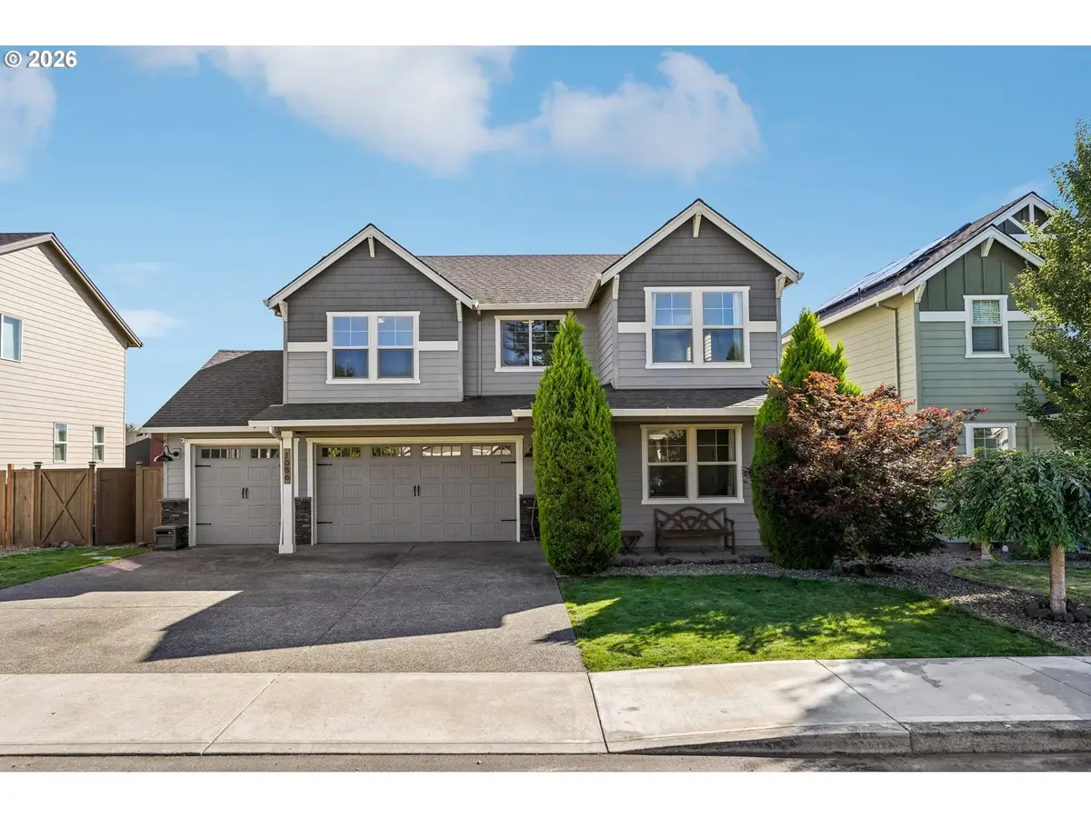 1086 E 1st Ave, Estacada, OR 97023 - #1
