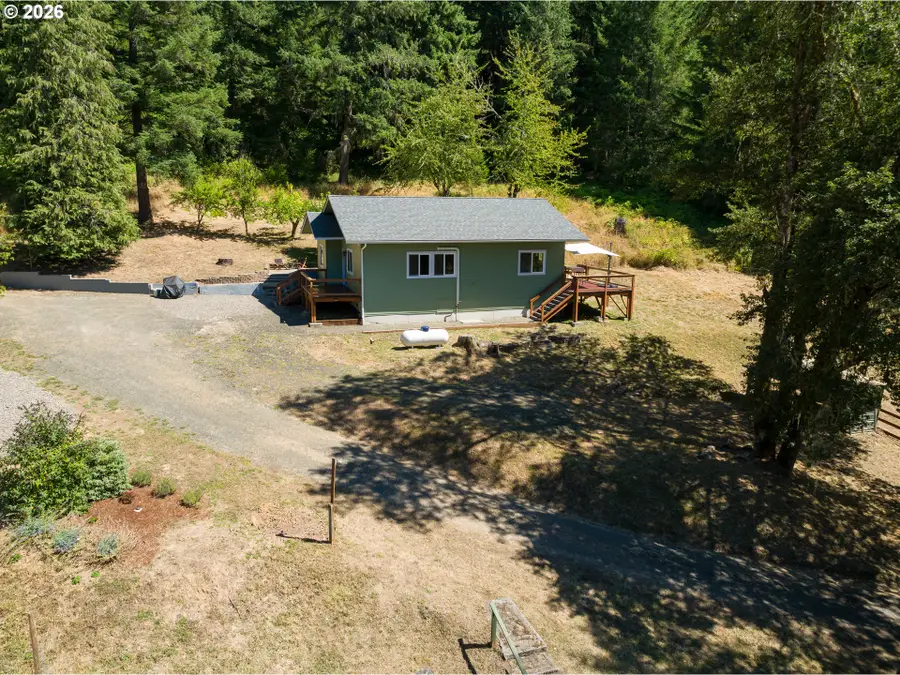 295 Wolf Valley Dr, Umpqua, OR 97486 - #3