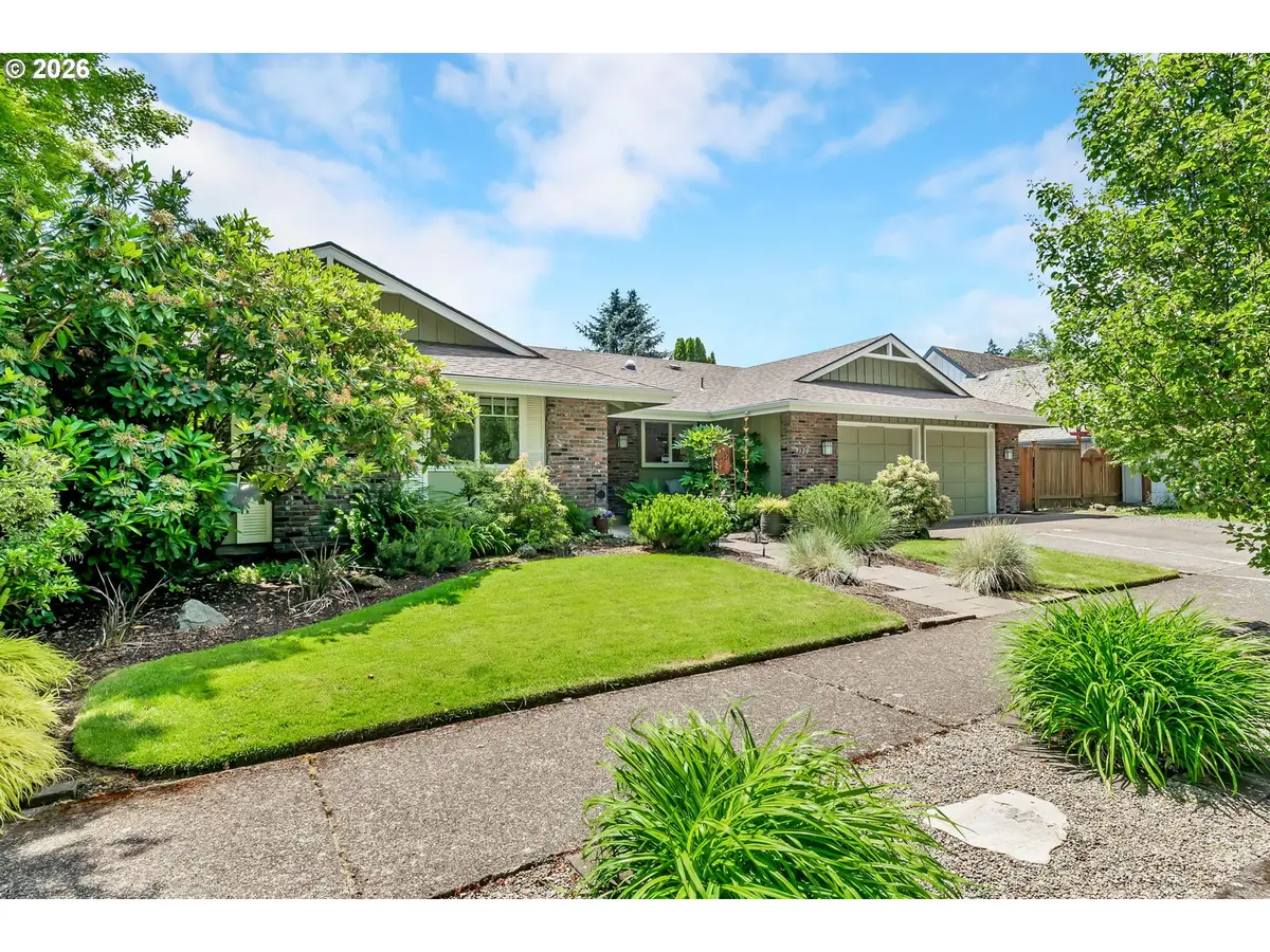 1320 Inglewood Ave, Eugene, OR 97401 - #1