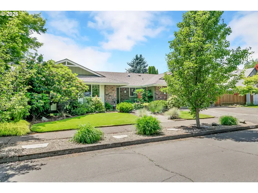 1320 Inglewood Ave, Eugene, OR 97401 - #2