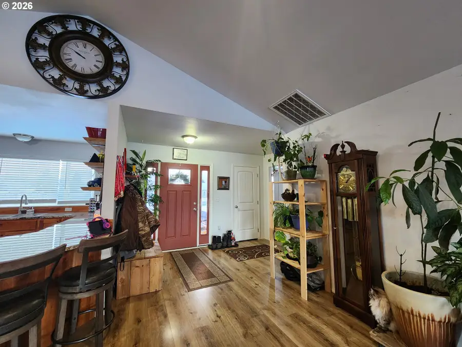 902 N 15th Ave, Elgin, OR 97827 - #2