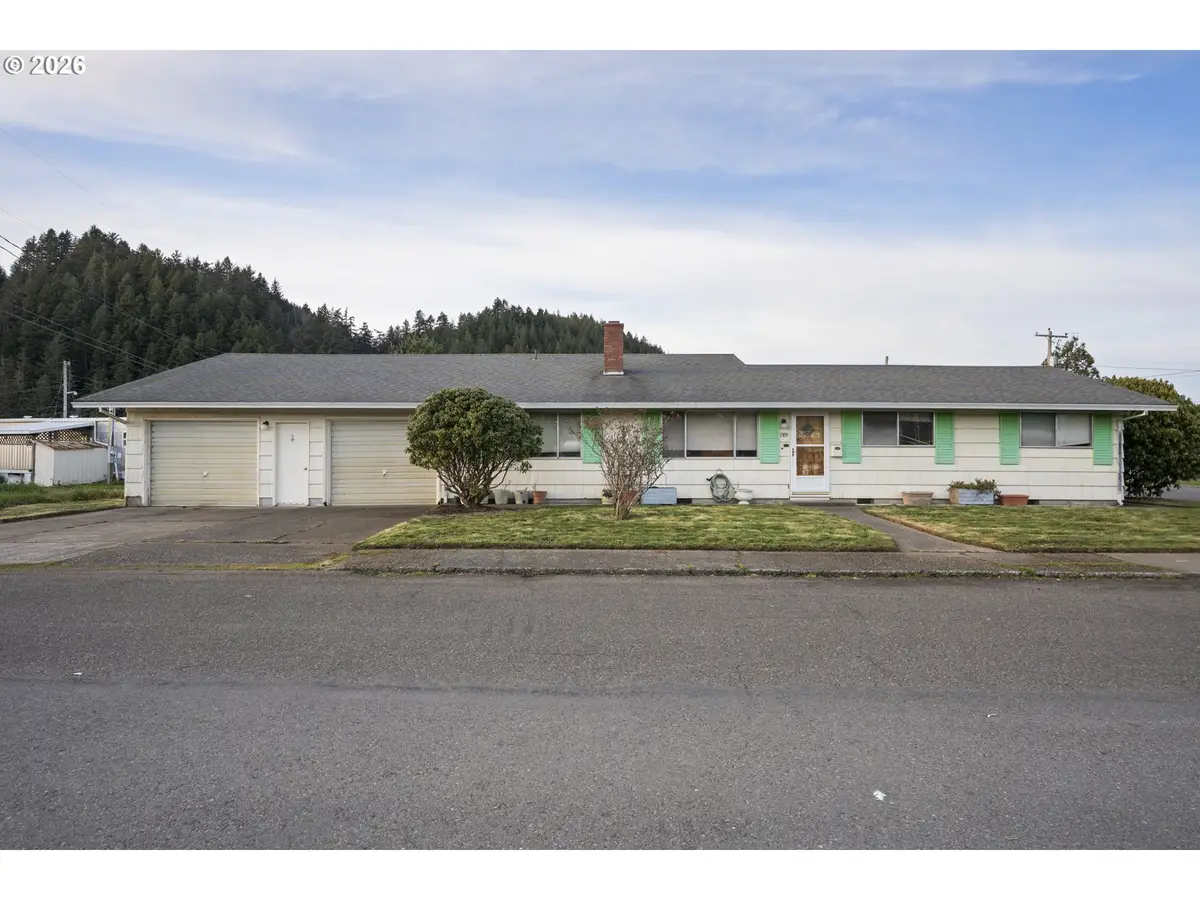 1309 Hawthorne Ave, Reedsport, OR 97467 - #1
