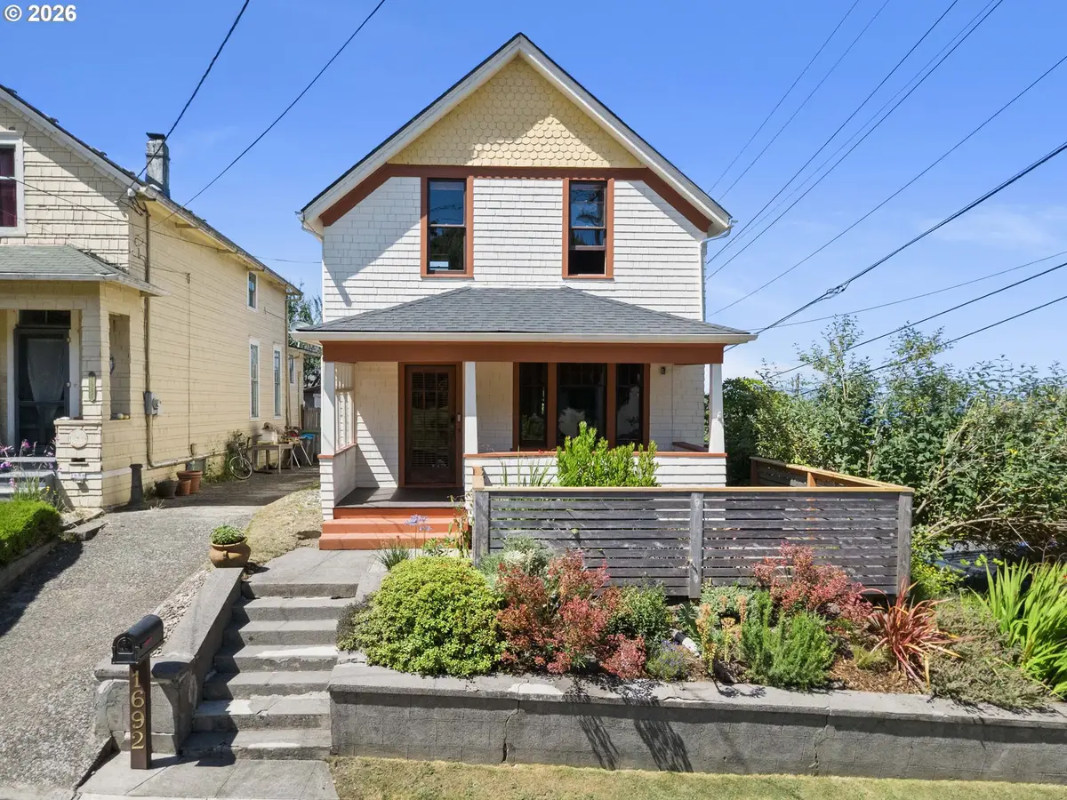 1692 Franklin Ave, Astoria, OR 97103 - #1