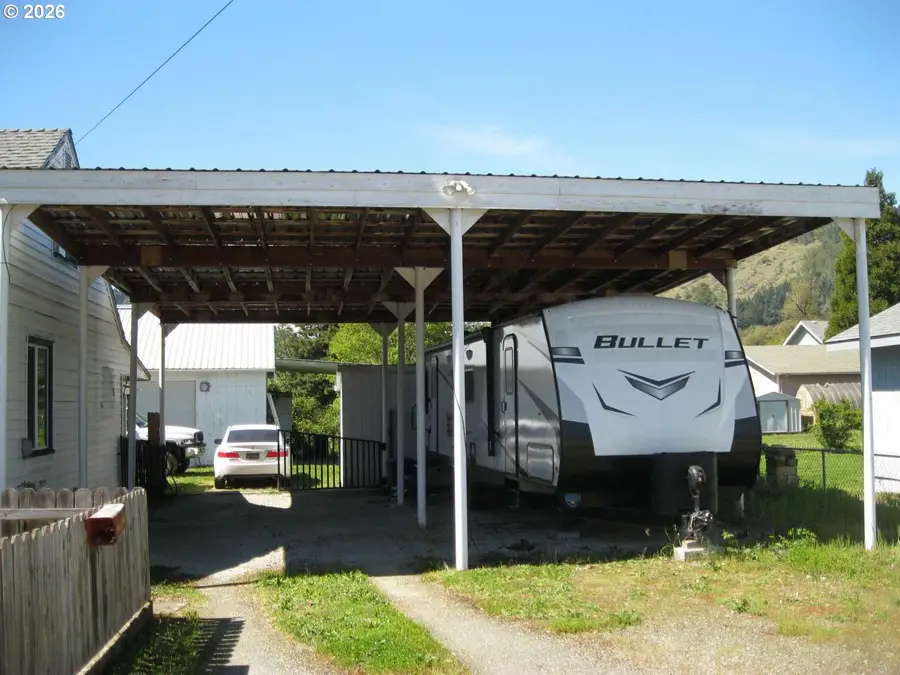 434 NE Neal Ln, Myrtle Creek, OR 97457 - #3