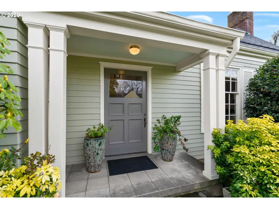 2600 SW Crestdale Dr, Portland, OR 97225 - #2