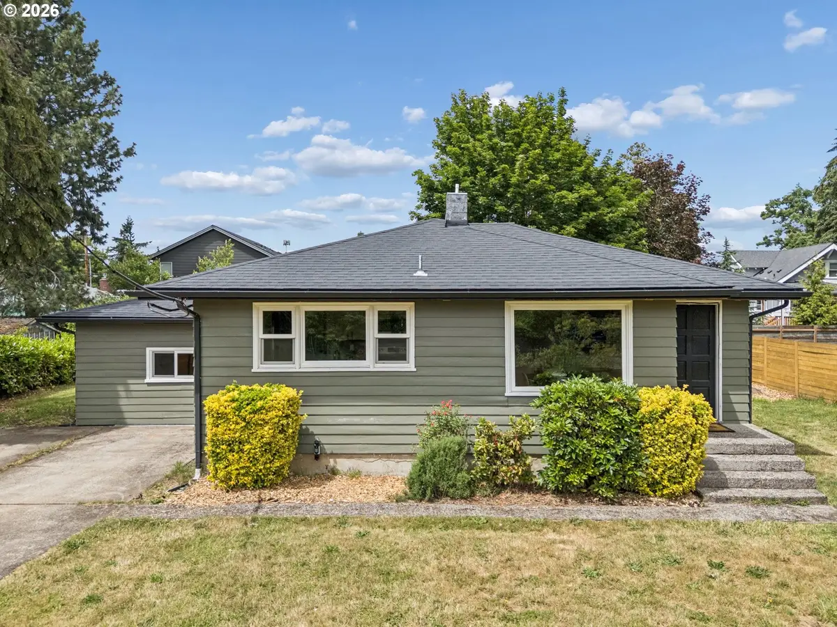 5811 SE Henderson St, Portland, OR 97206 - #1
