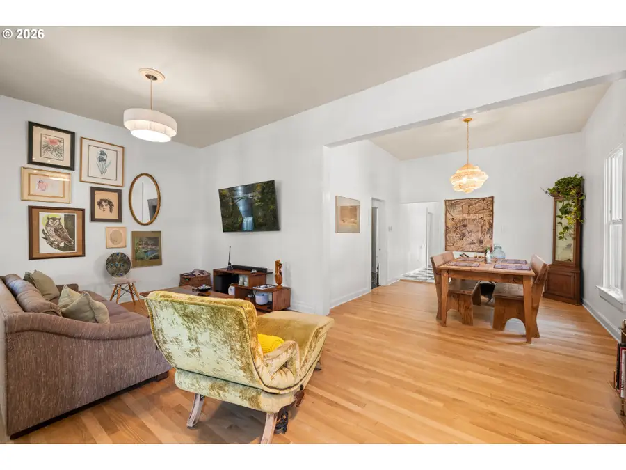 226 N Page St, Portland, OR 97227 - #3
