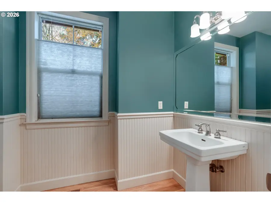 10956 SW Bretton Ct, Tigard, OR 97224 - #3