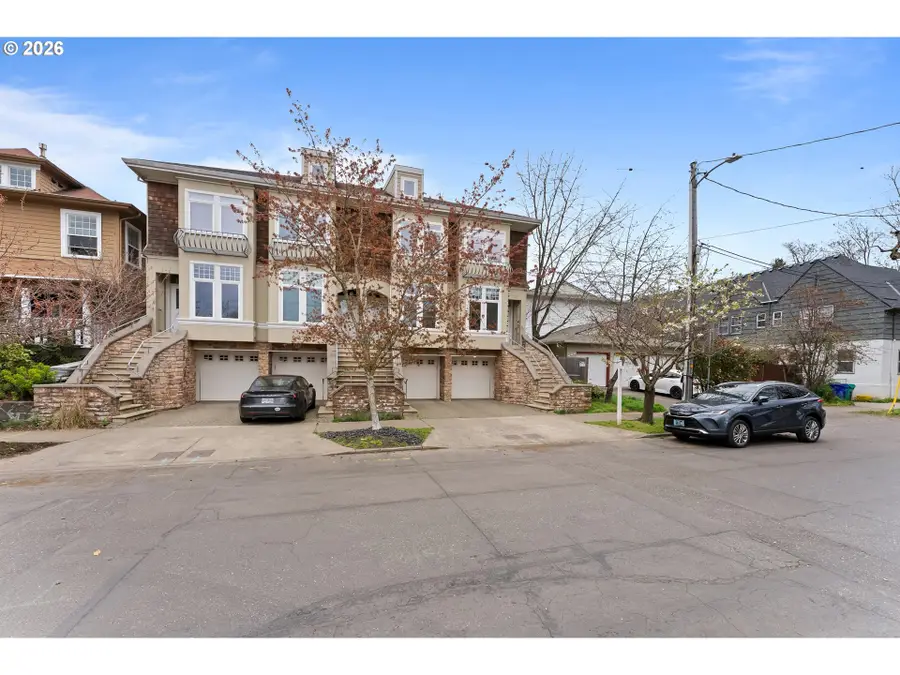 723 NE Tillamook St, Portland, OR 97212 - #2