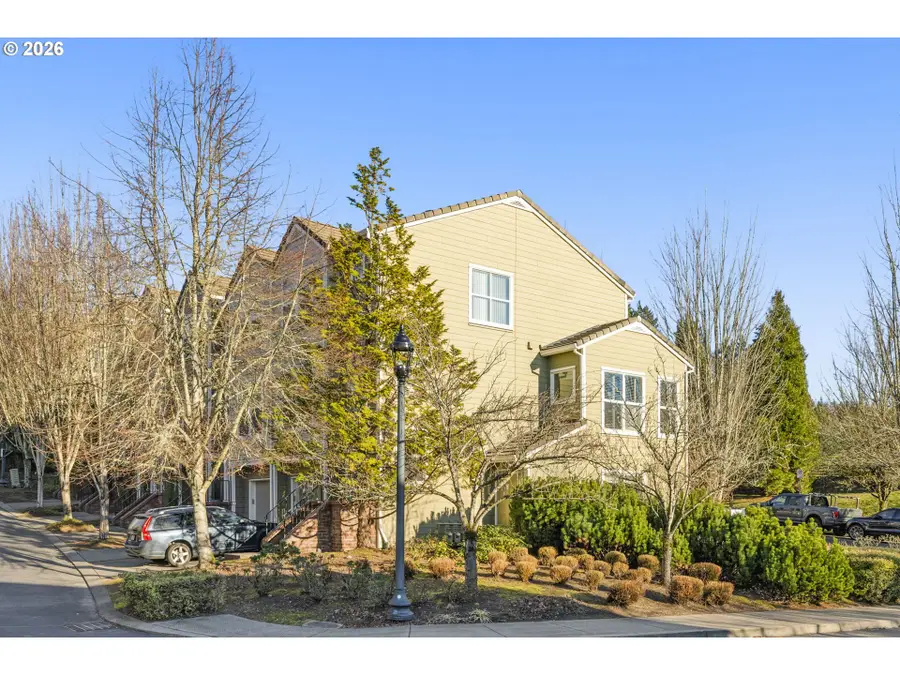 2754 NW Kennedy Ct, Portland, OR 97229 - Image #2