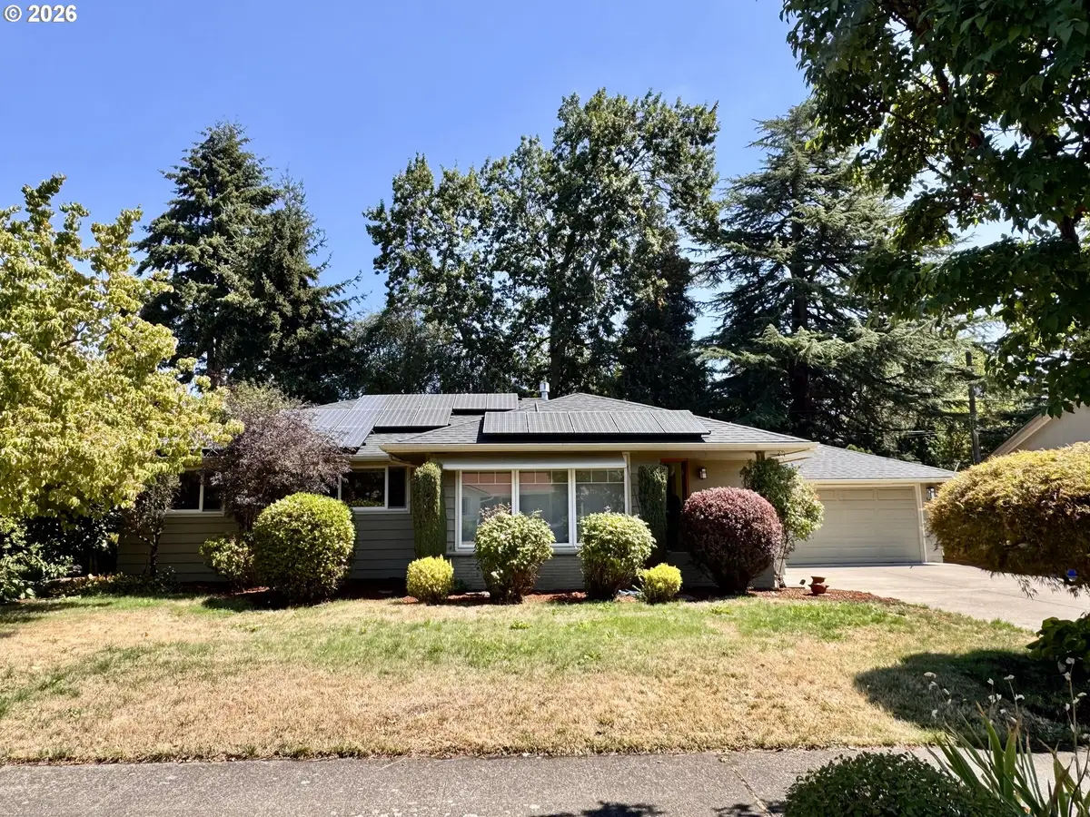 960 NE 108th Ave, Portland, OR 97220 - #1