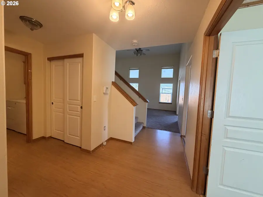 187 NE 11th Pl, Hermiston, OR 97838 - #2