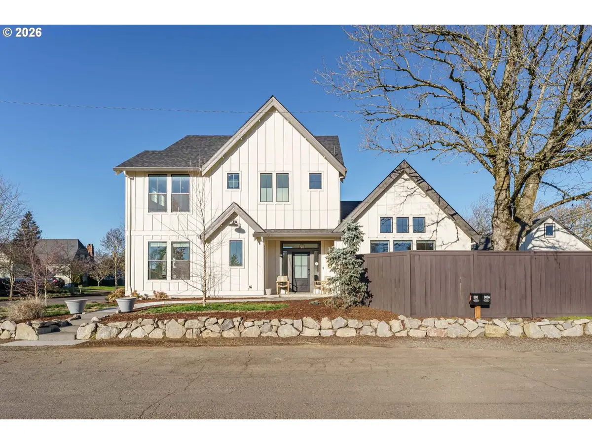 800 E 37th St, Vancouver, WA 98663 - #1