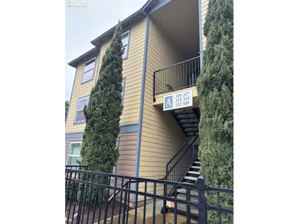 319 SE 162nd Ave #319, Portland, OR 97233
