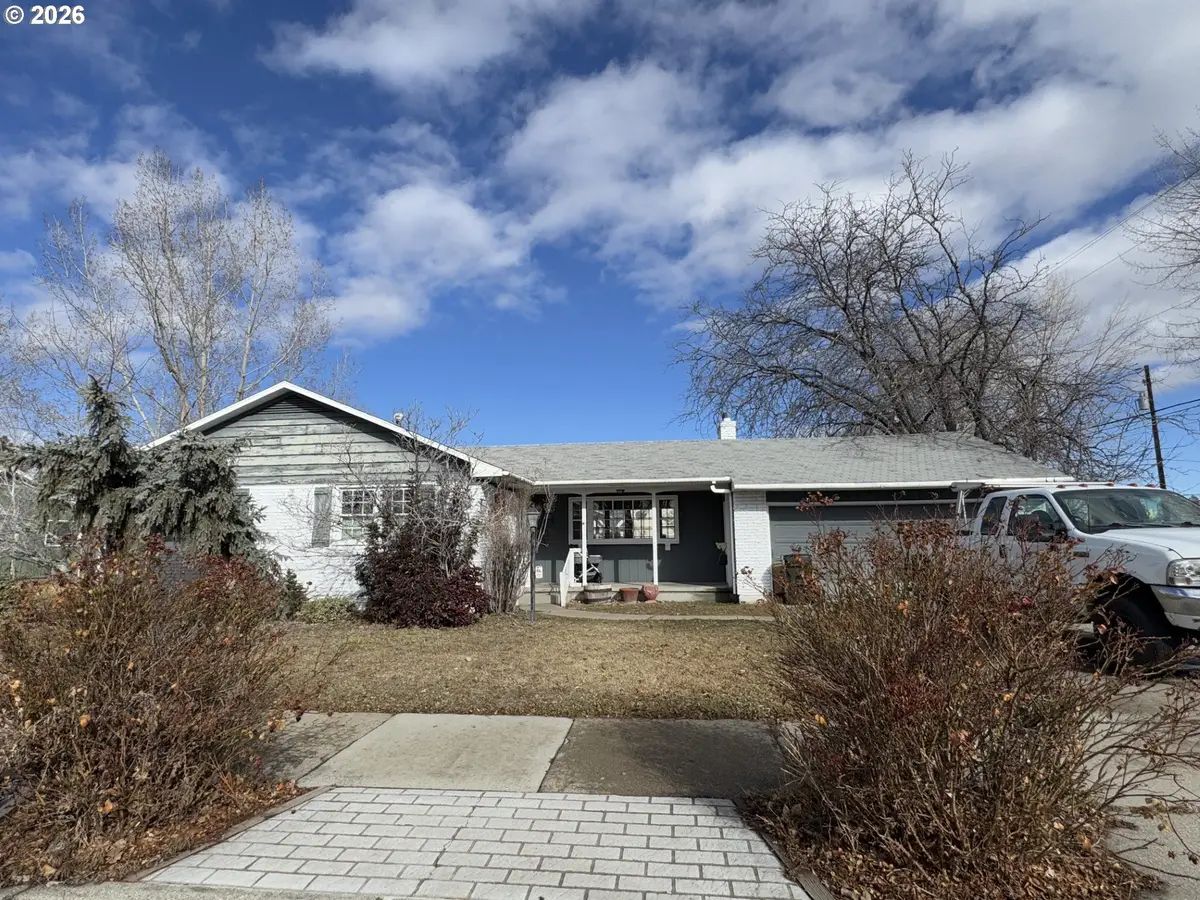 800 Park St, Baker City, OR 97814 - #1