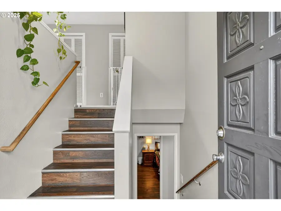 6635 SE Doncaster Dr, Gladstone, OR 97027 - Image #3