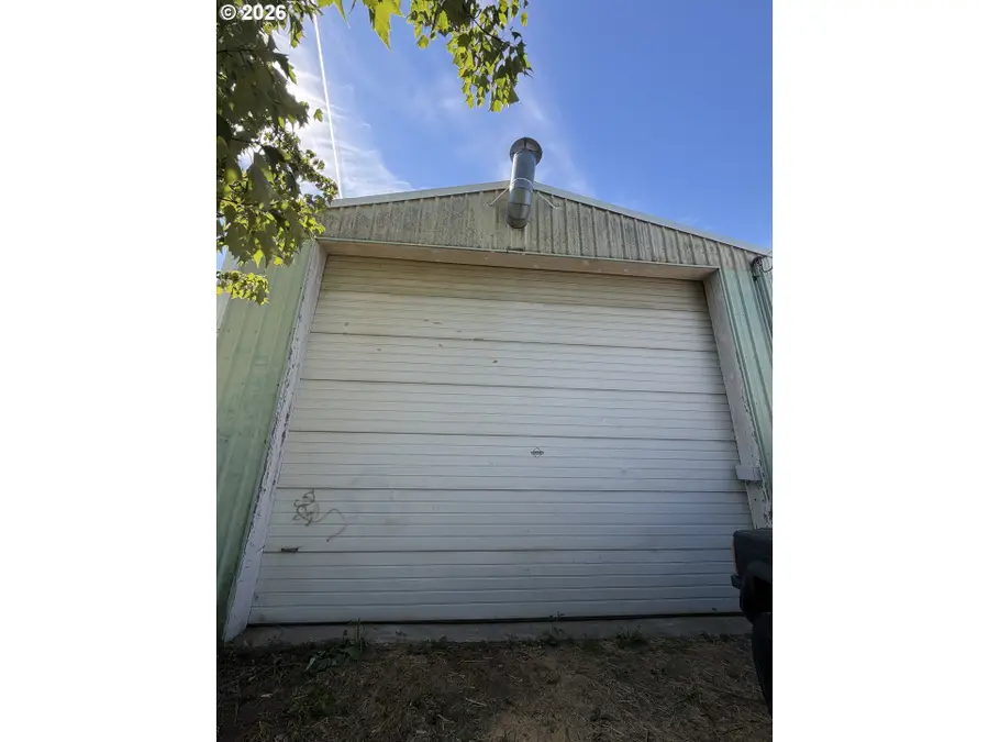 1502 SE 84th Ave, Portland, OR 97216 - #2