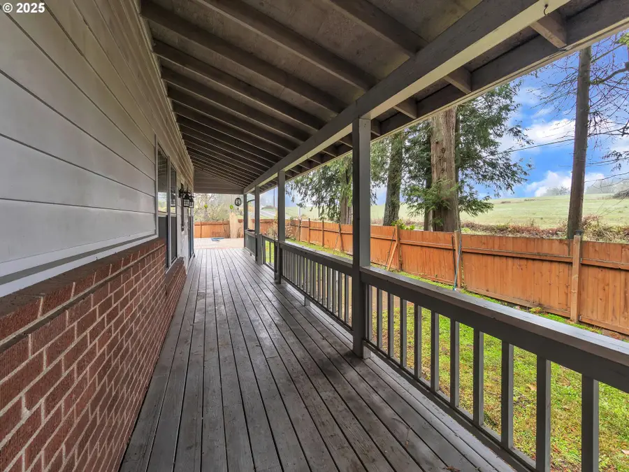 707 NE Carty Rd, Ridgefield, WA 98642 - Image #3