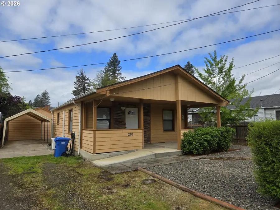 261 Robinson St, Sutherlin, OR 97479 - #3
