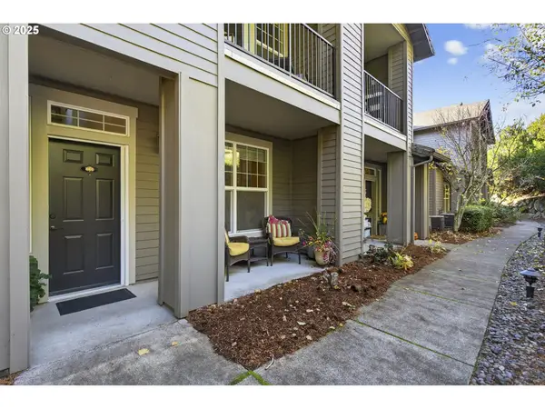 880 Springtree Ln, WestLinn, OR 97068