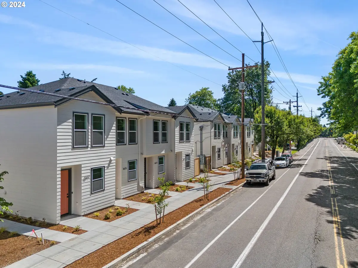 6677 N Fessenden St #15, Portland, OR 97203 - #1