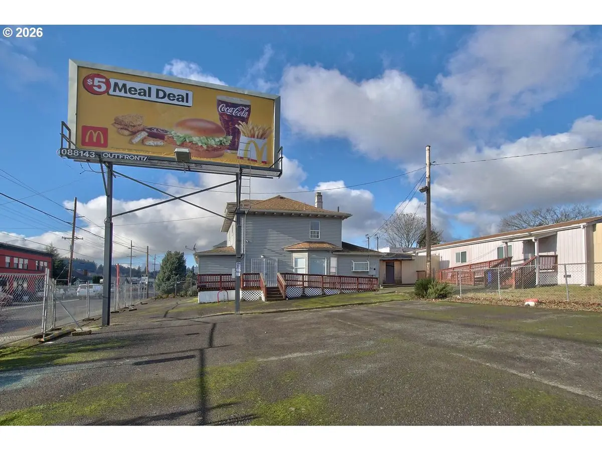 8523 SE Stark St, Portland, OR 97216 - #1