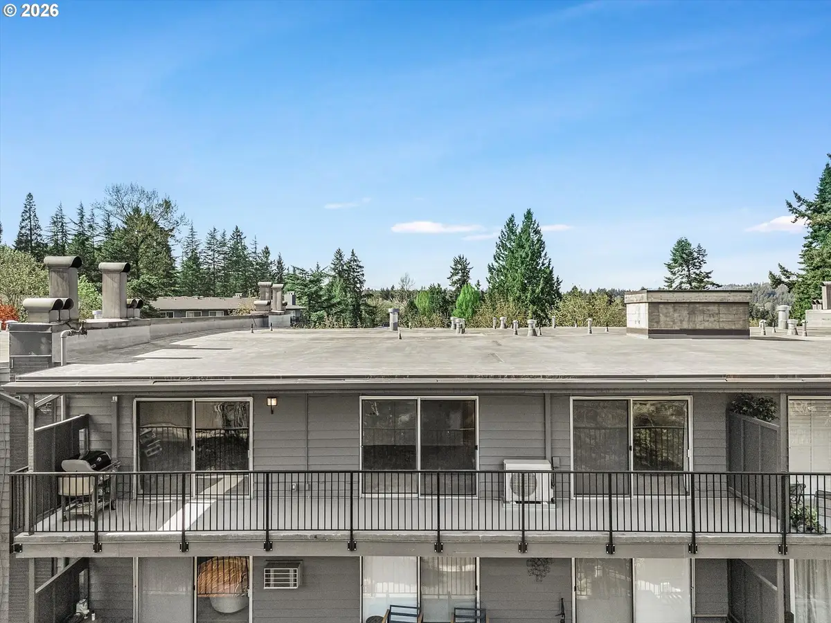 200 SW Burnham Rd #T404, Lake Oswego, OR 97034 - #1