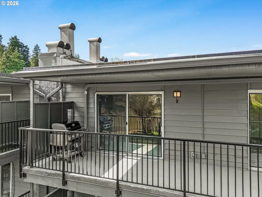 200 SW Burnham Rd #T404, Lake Oswego, OR 97034 - #2