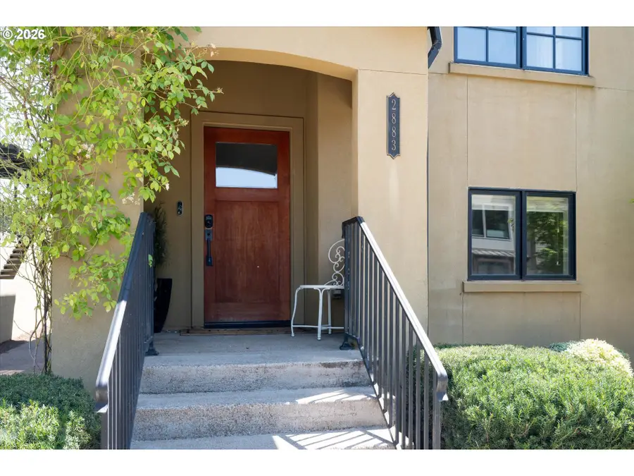 2883 Lord Byron Pl, Eugene, OR 97408 - #2