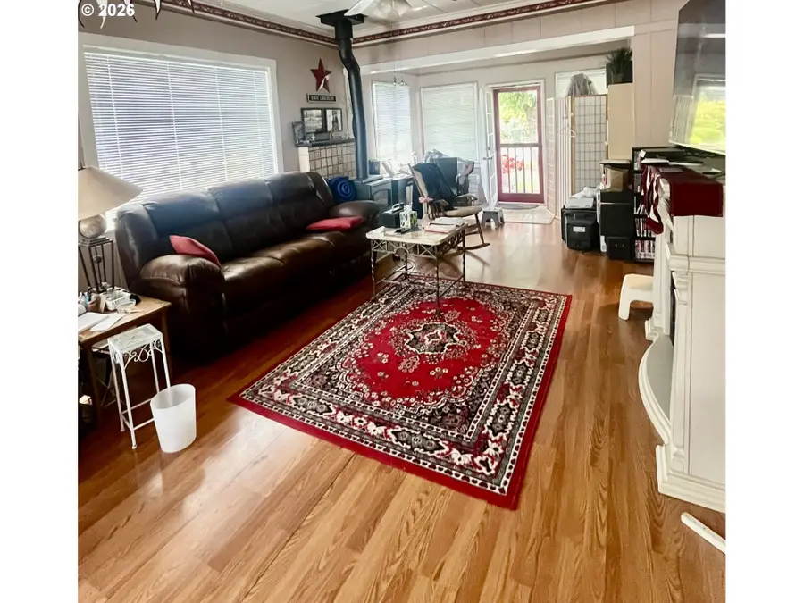 549 NE Nash St, Roseburg, OR 97470 - #2